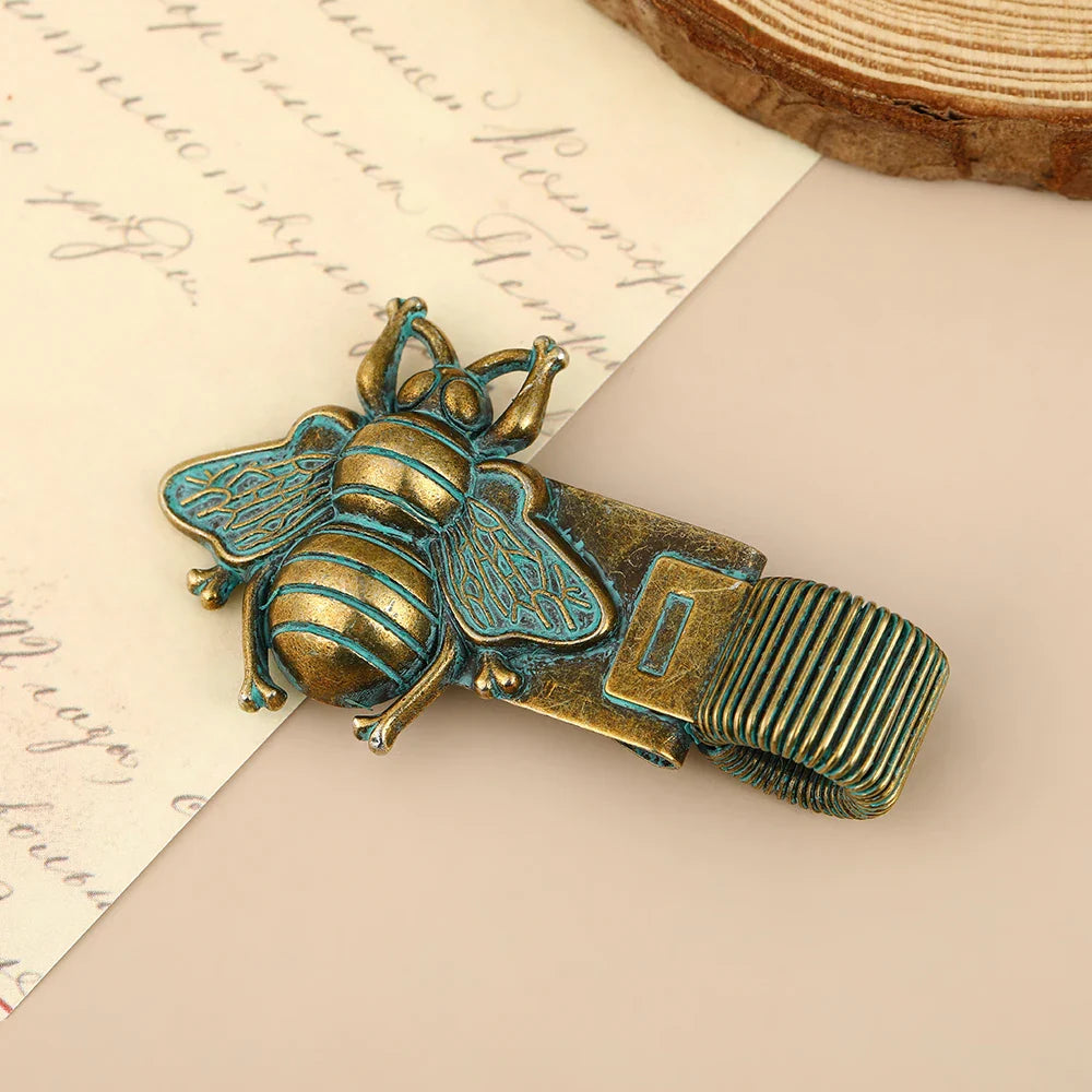 Elegant Vintage Pen Clip